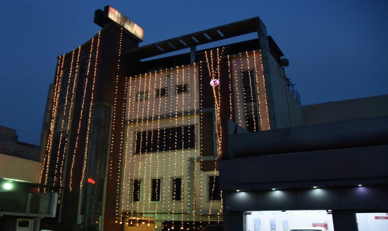 特雷布潮流红花瓣酒店 贾朗达尔 外观 照片